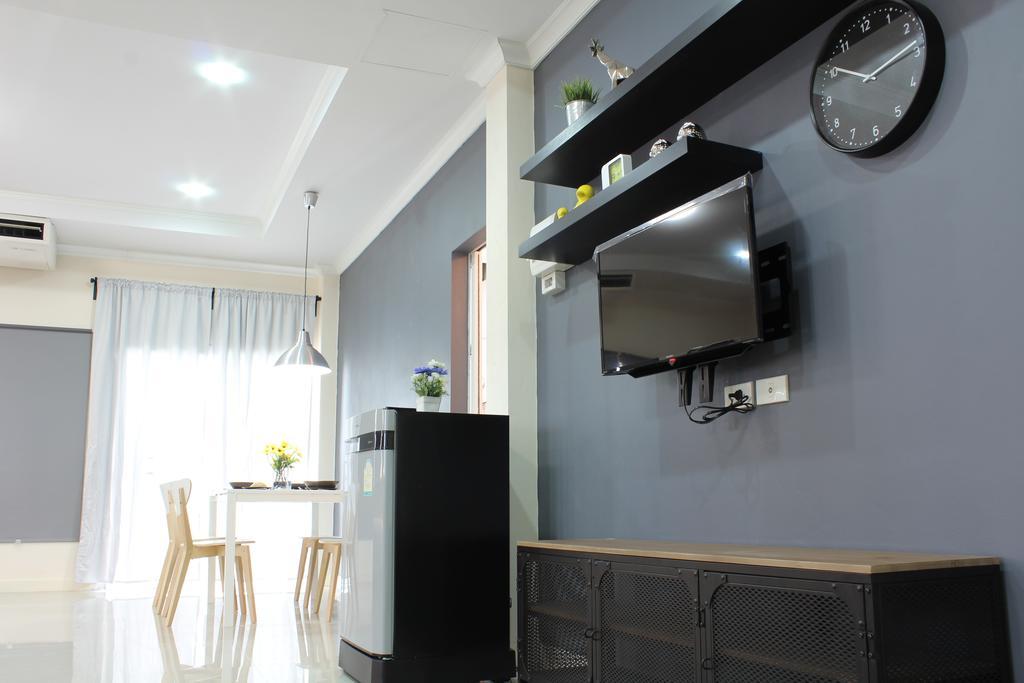 Hotel A18 Nonthaburi Exteriér fotografie